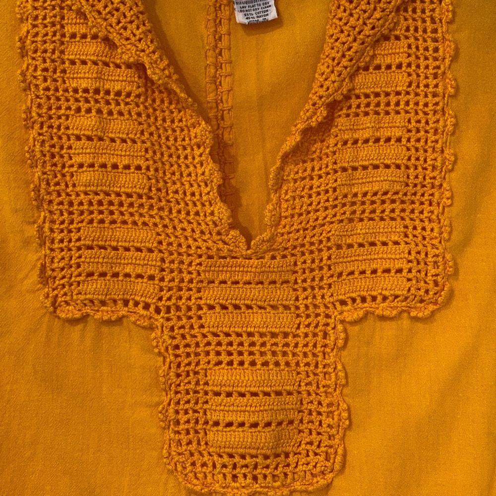 Beautiful Sun Colored Bohemian Top w Crochet Neck & Collar Accent, Small
